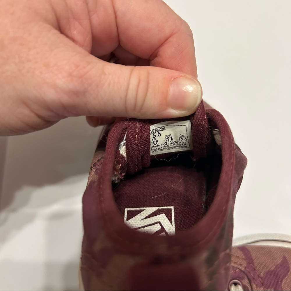Vans Kids Sneakers Burgundy Camouflage Slip On Shoes 5.5 Toddler Stretchy Laces - Picture 8 of 8
